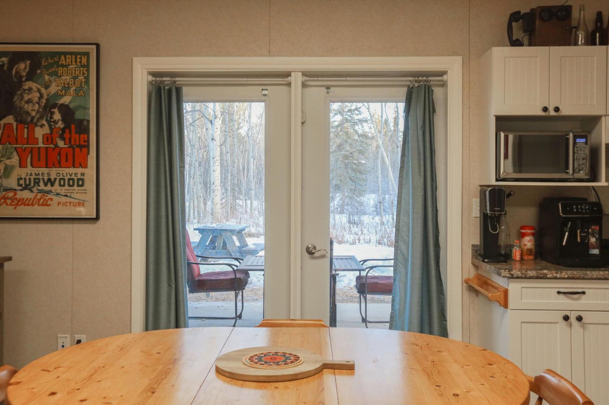 Appartement The Big Red Barn à Whitehorse Extérieur photo